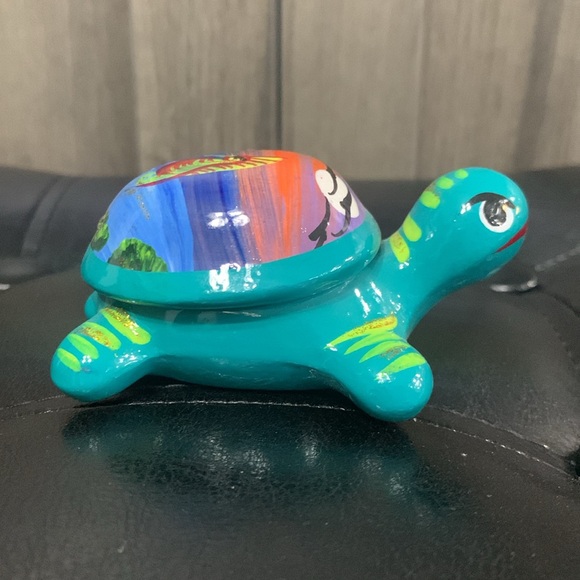 Mexico Talavera Teal Sea Turtle With Sea Scene Hand Painted Mexican Trinket Box - Picture 5 of 7
